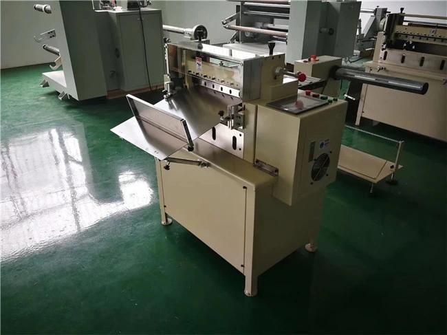 Automatic Wallpaper Roll Sheet Cutting Machine