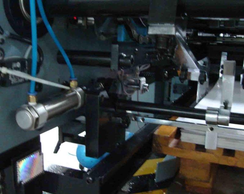 Automatic Die Cutting and Creasing Machine with Stripping Station (XLMYQ-1050A)