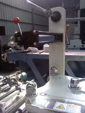 Die Cutting Machine with Foil Film Label 320/420 /480