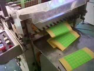 Roll to Roll Fabric Leather Foam Sticker Label Die Cutter