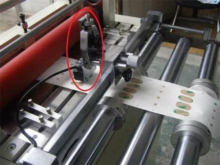 Microcomputer Printed Material Sheet Cutting Machine with Rectify System