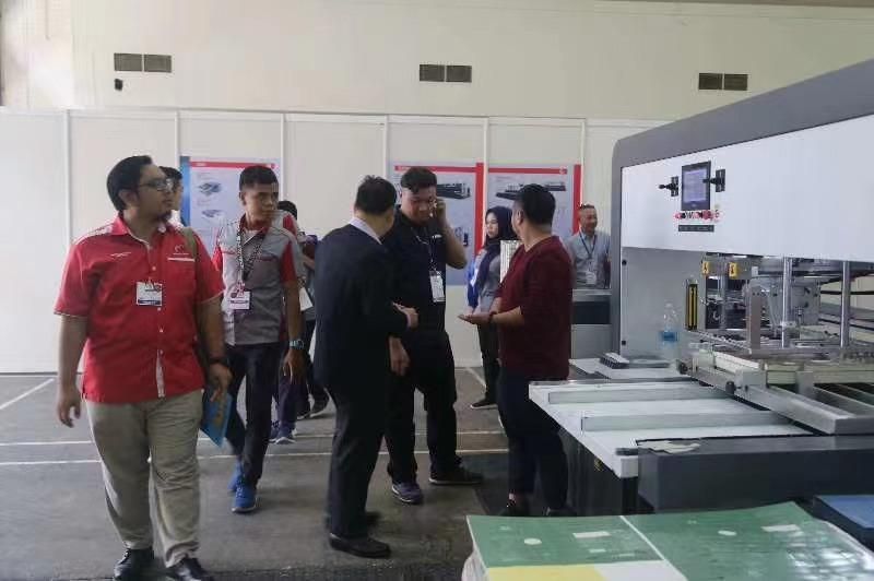 Professional Stripping Blanking Machine with 90 Degree Corner Easy to Debug After Die-Cutting