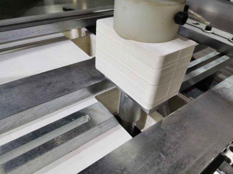T-Shirt Tag/Trademark/Socks/Card/Label/Tag/Gift Tags Small Die-Cutting Products Label Stripping/Blanking Machine