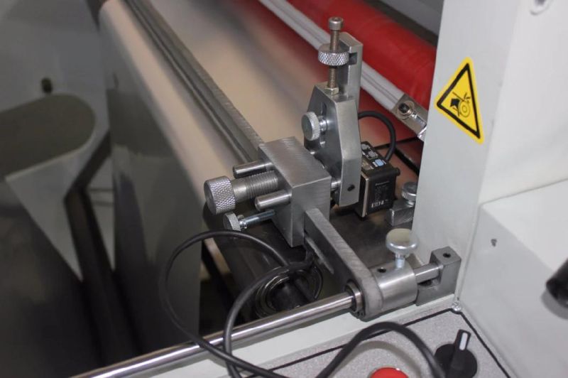 Printed Label Film Aluminum Foil Roll to Sheet Cutting Machine